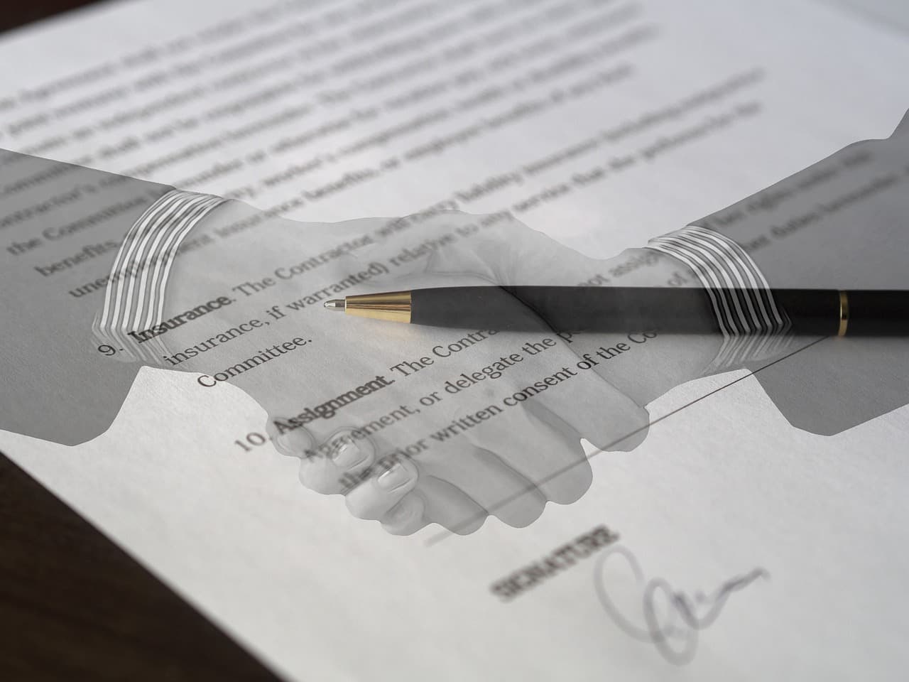 Umowa z firmą sprzątającą — wzór PDF i 8 zapisów, których nie może zabraknąć
